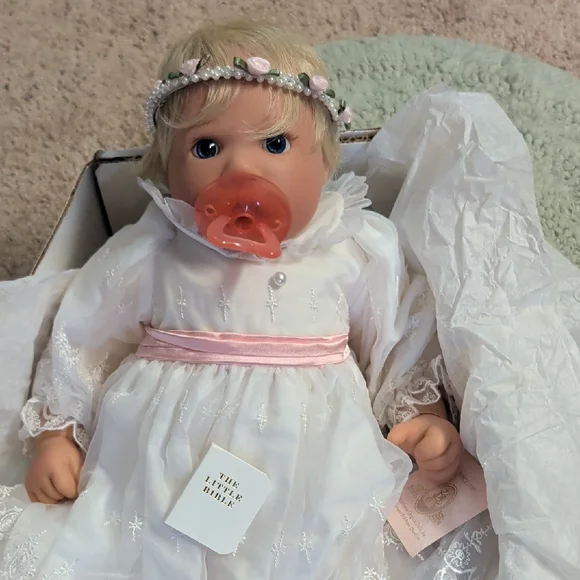 Pristine Lee Middleton Original Porcelain Doll Heavenly Collectible - Picture 2 of 16